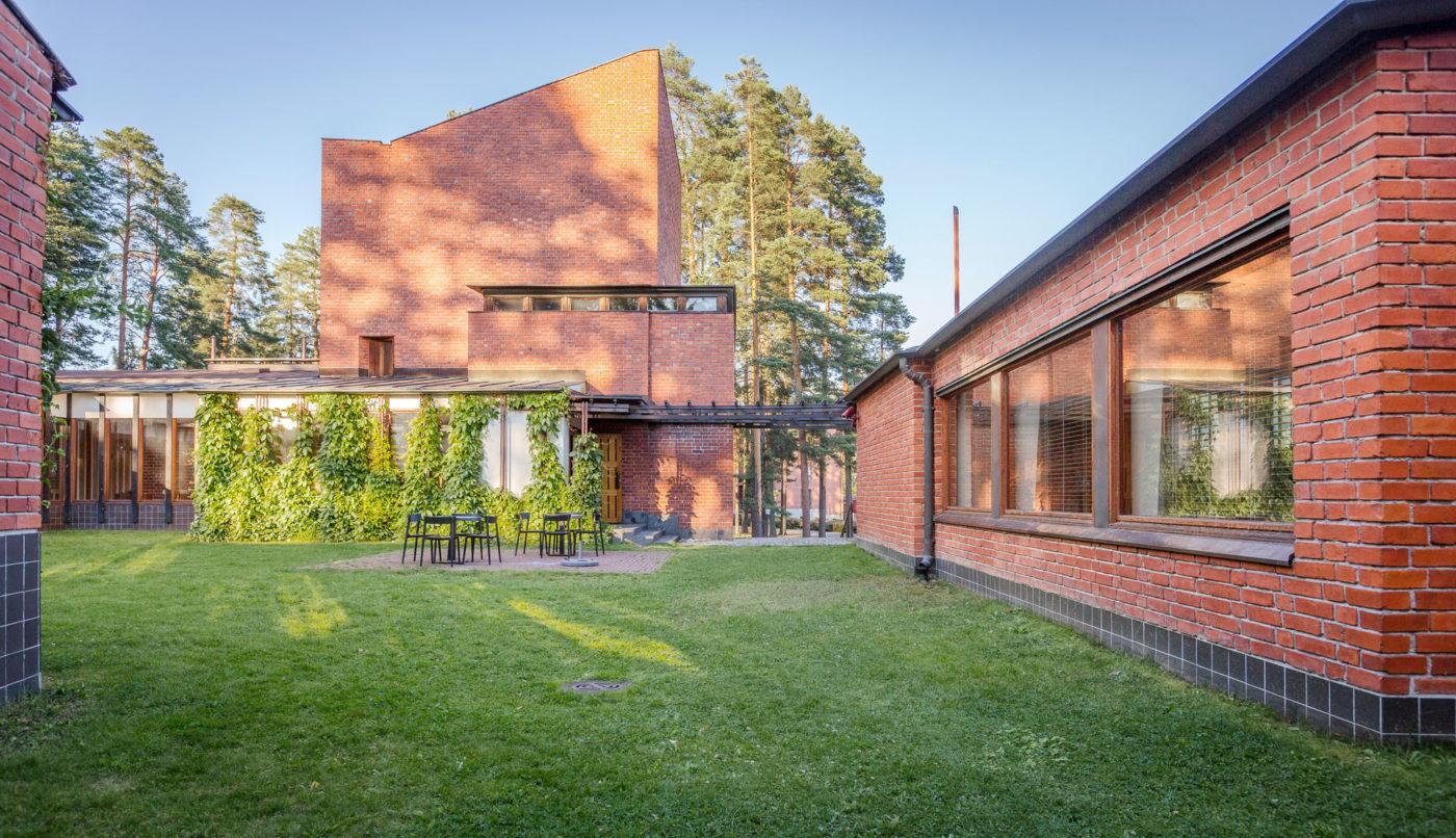 Säynätsalo Town Hall - Visit Alvar Aalto