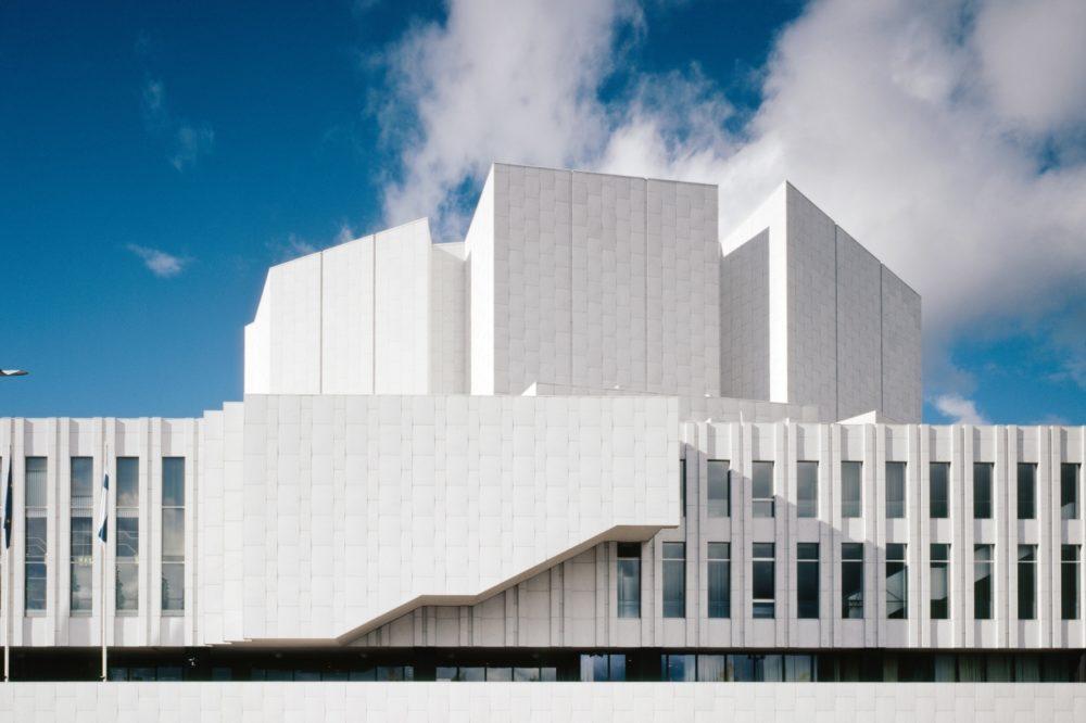 Die Finlandia-Halle, die als Kongress- und Konzertsaal konzipiert wurde, ist eines der letzten Gebäude, die das Büro von Aalto entwarf. Foto: Rune Snellman, Alvar-Aalto-Stiftung.