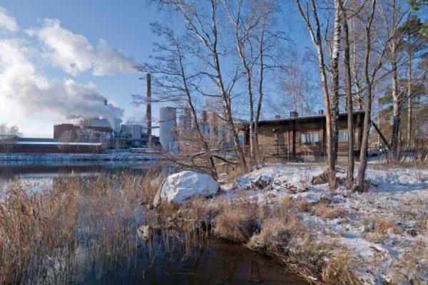 Kantola sea sauna and Sunila Pulp Mill in Kotka photo Rurik Wasastjerna