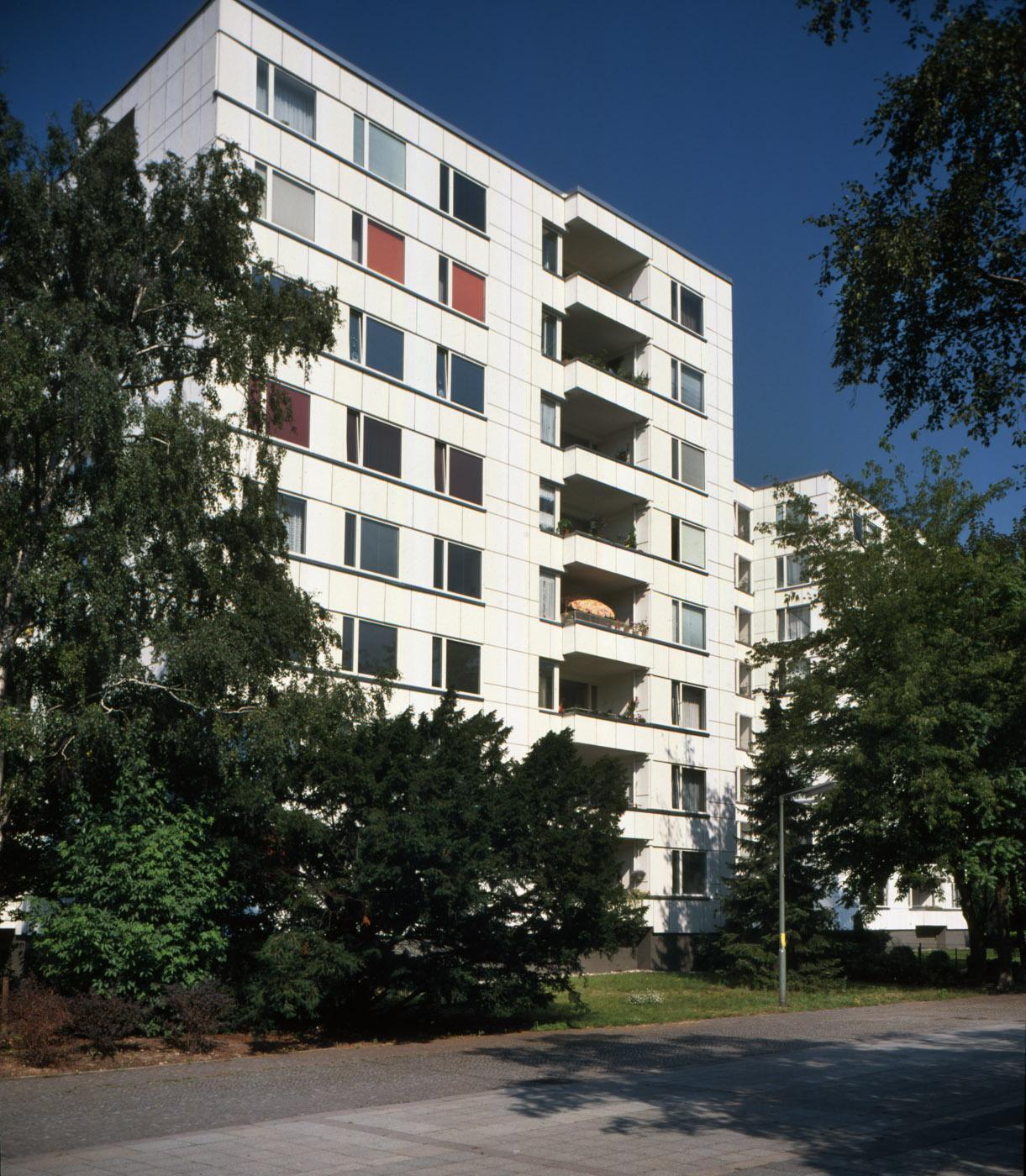 Адрес жилого дома в берлине норвегия недвижимость цены