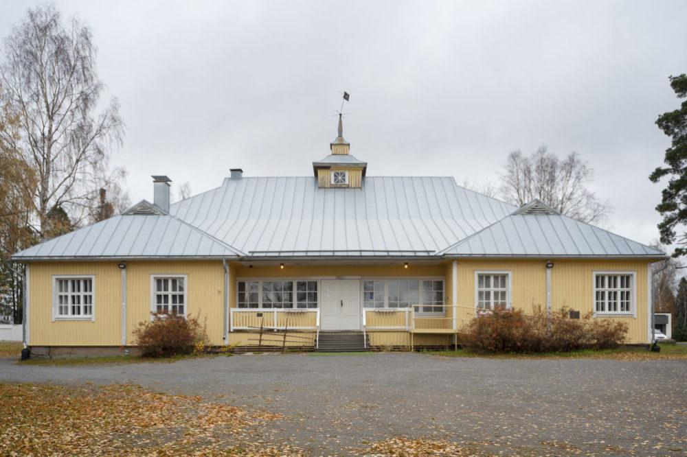 Alajärven kaupungintalo on osa Alvar Aallon suunnittelemaa Alajärven hallintokeskusta.